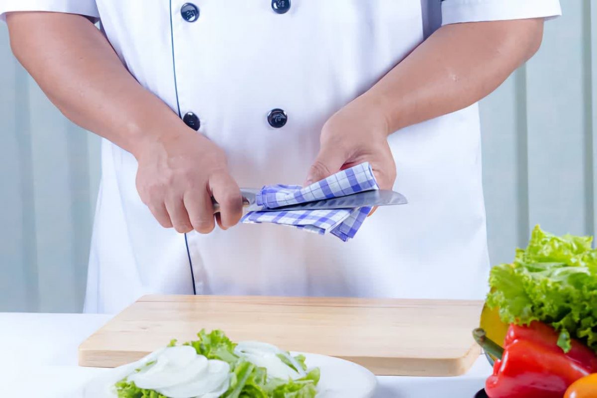 تمیز کردن چاقو